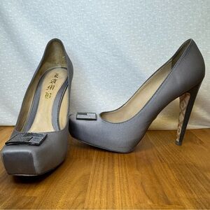 L.A.M.B. Gray Satin Heels – Size 9.5 – Elegant Designer Pumps